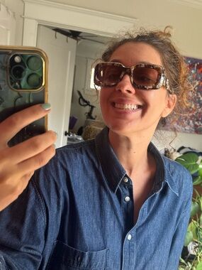 Meet your Posher, Christina